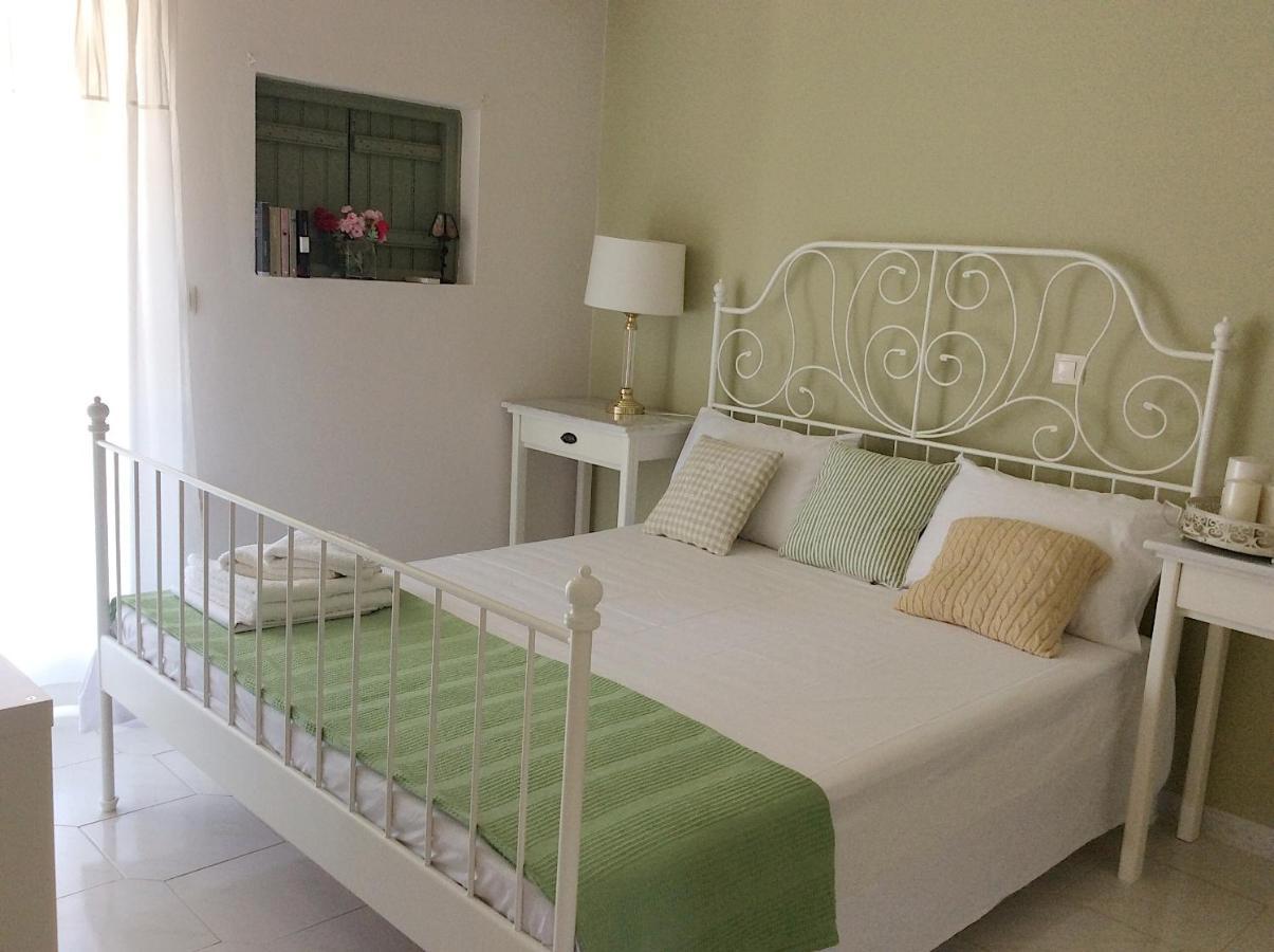 Kefalonia Apartments - Marias Studios - 2 Bedroom Apartment In Orchard, Spartia エクステリア 写真